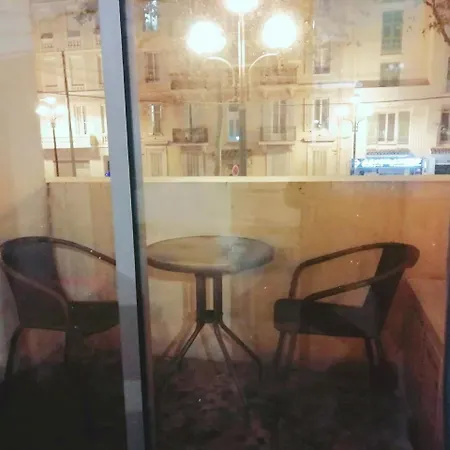 Centre Avec Terrasse * كان