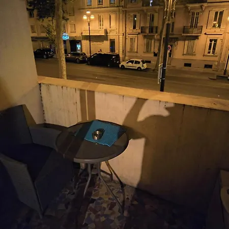 Daire Centre Avec Terrasse