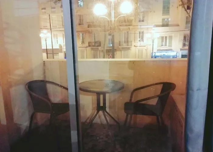 Centre Avec Terrasse * Cannes